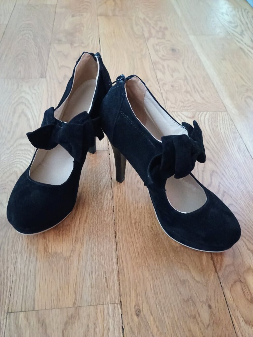Black Suede High Heel Shoes with Bow